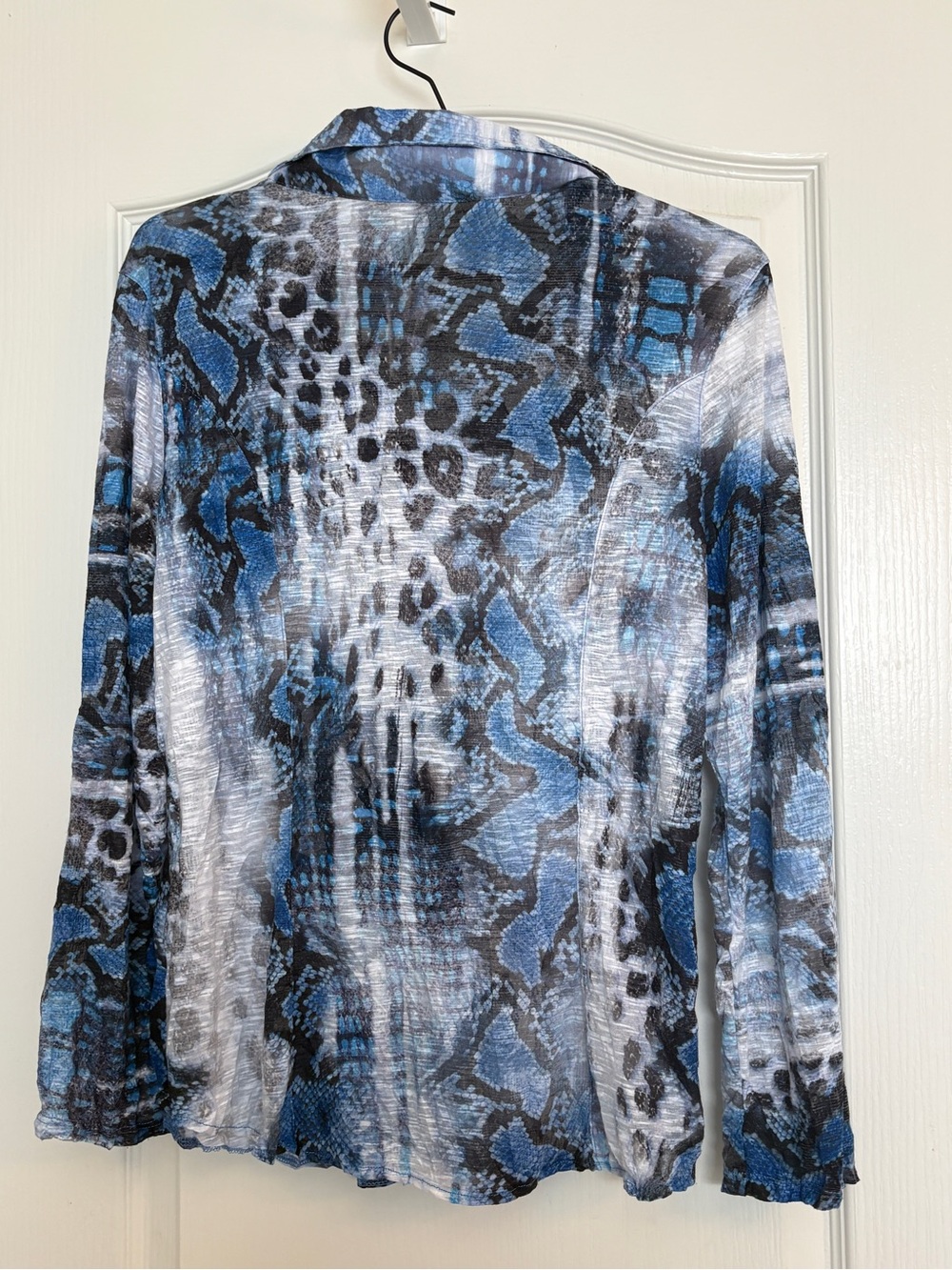 David Cline Cobra Snake Print Blouse Size L Blue Rhinestone Button Up Y2K Glitz - Picture 8 of 8